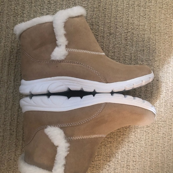 CRB Girl Booties-size 3 - Picture 5 of 9